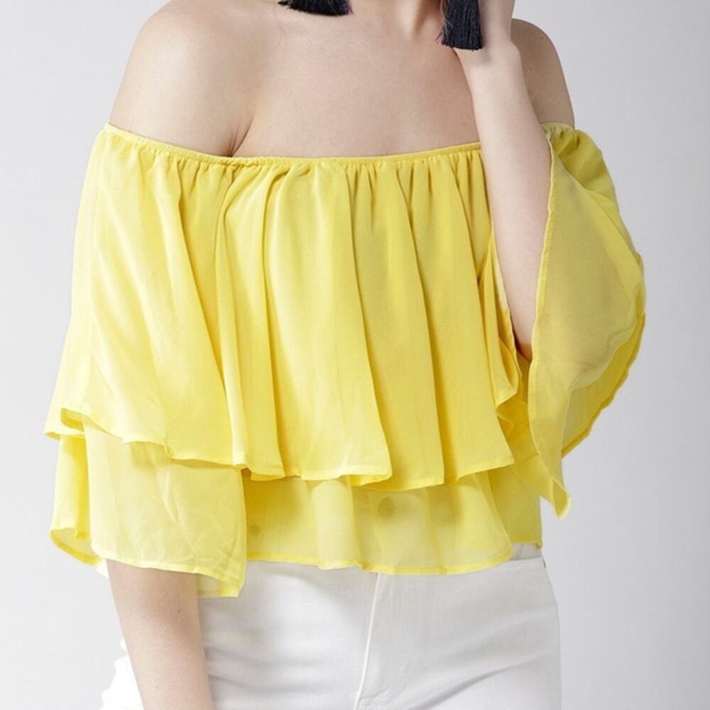 Forever 21 Women's Yellow crop top Size Small